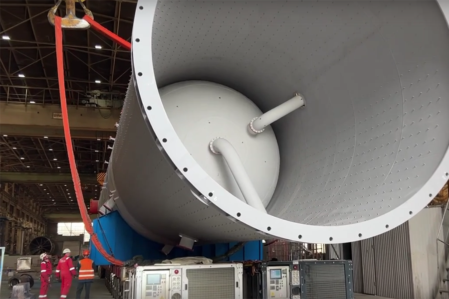 С площадки ОАО «Волгограднефтемаш» успешно завершилась отгрузка регенераторов весом более 300 тонн
