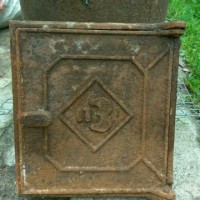 Re: Кто узнает производителей? / ТЗ Петровск-Забайкальский. Петровск-Забайкальский металлургический завод. Дверка печи. С Youla.ru.jpg
27.62 КБ, Просмотров: 43881