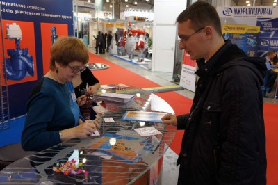 PCVexpo-2011. Взгляд украинского арматурщика. / DSC00391.JPG
126.16 КБ, Просмотров: 61230