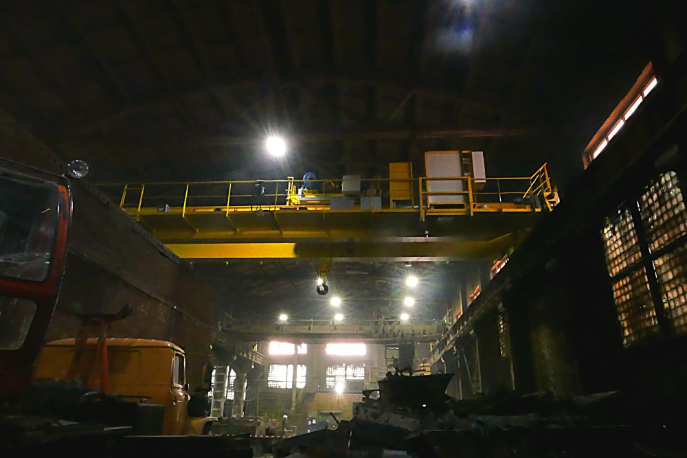 На «Благовещенском арматурном заводе» устанавливается новый мостовой кран