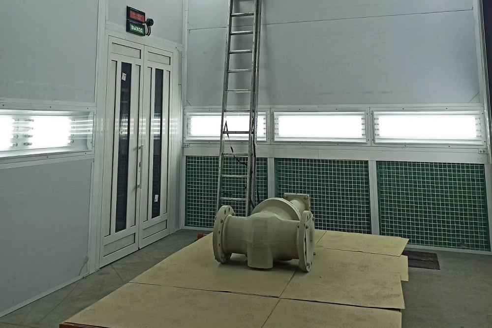 Специалисты курганского завода РТМТ запустили в работу окрасочно-сушильную камеру