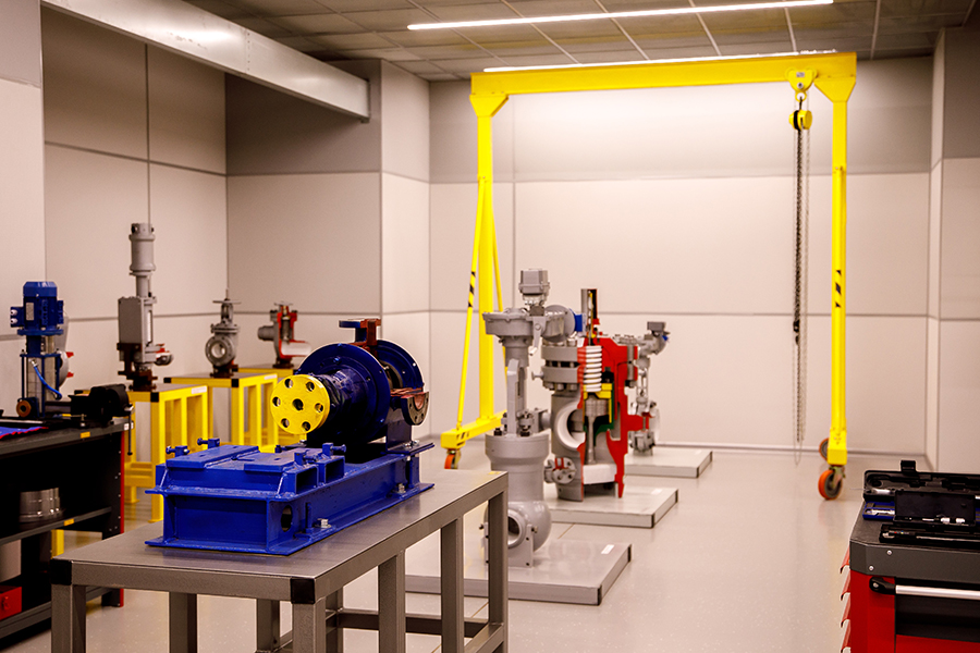 В Нововоронежском филиале Технической академии Росатома ввели в эксплуатацию новые тренажёры для обучения ремонтного персонала