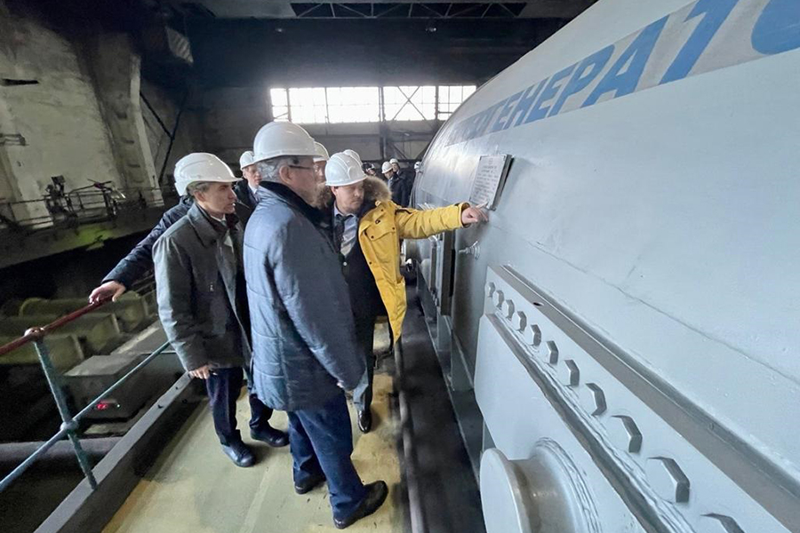 Делегация руководителей и экспертов профильных министерств и ведомств посетила Улан-Удэнскую ТЭЦ-1