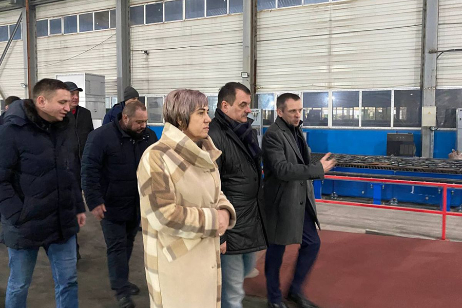 Делегация правительства Хакасии посетила промышленное предприятие ЛЗТА «МАРШАЛ»