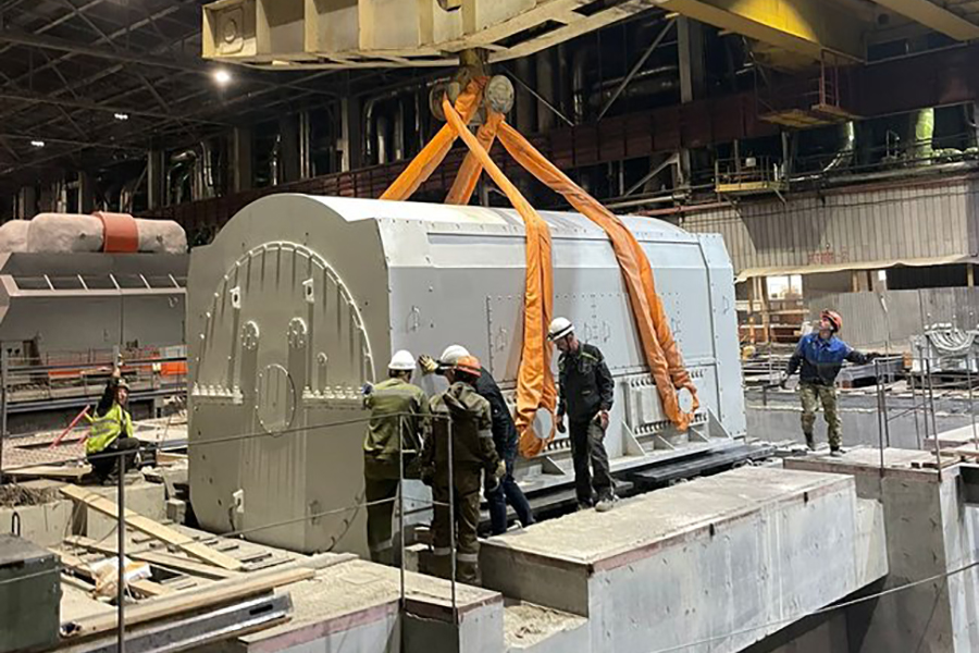 На энергоблоке № 4 Ижевской ТЭЦ-2 начался монтаж турбогенератора