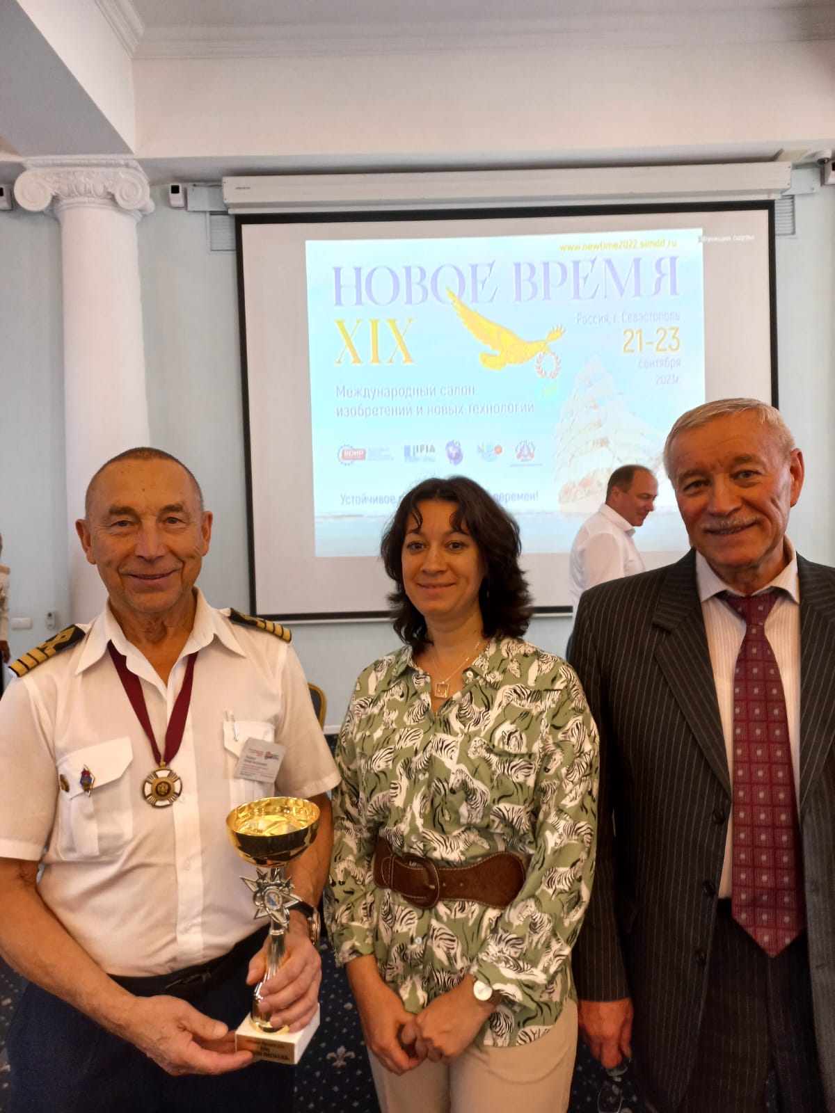 На XIX Международном салоне инноваций и изобретений «Новое время» была представлена модель ледокола «ПОМОР-ВОИР»
