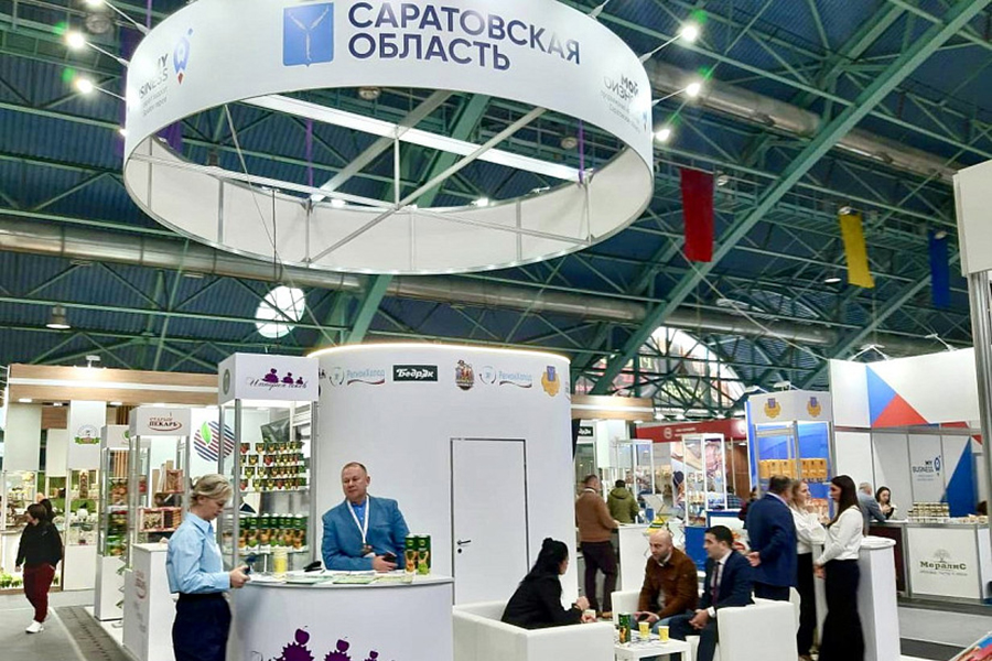 Производители Саратовской области представляют свою продукцию на выставке в Минске