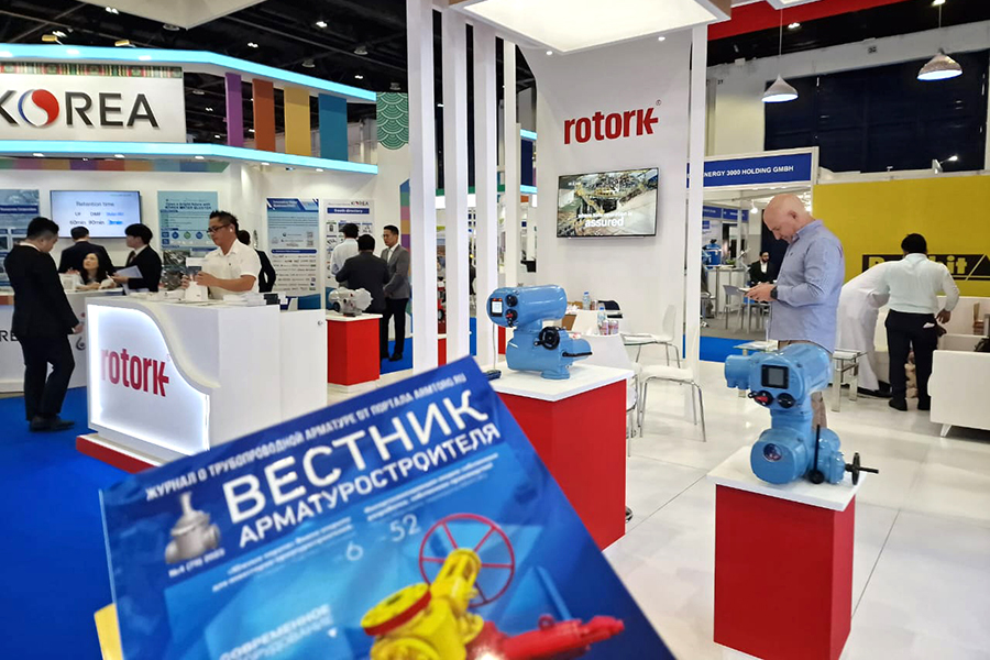 Фото недели: журнал «Вестник арматуростроителя» представлен участникам выставки WETEX в Дубае