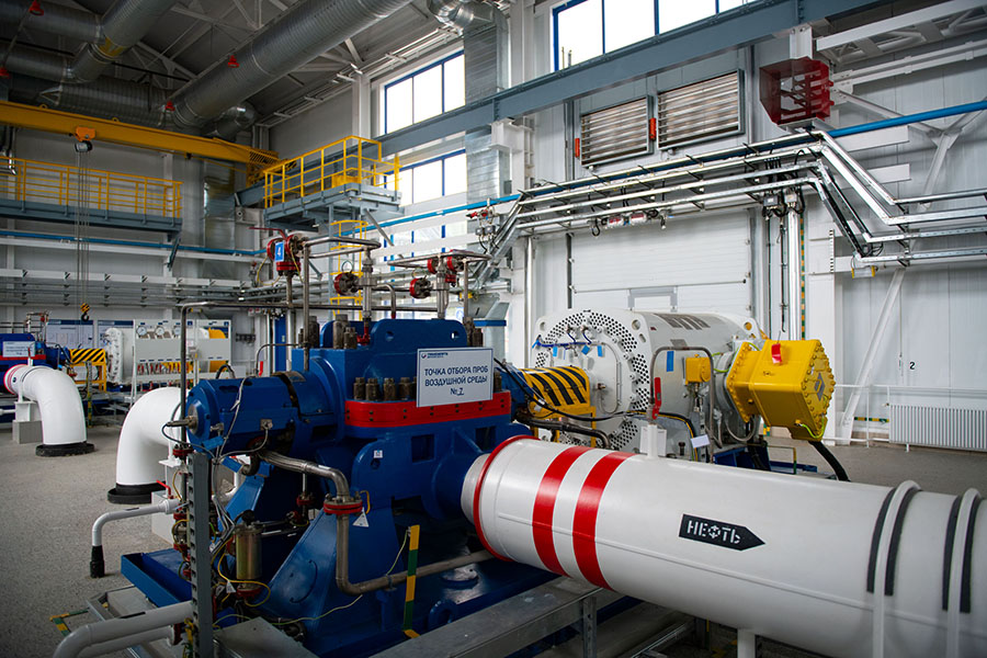 Специалисты АО «Транснефть-Верхняя Волга» установили новый насосный агрегат на ЛПДС «Староликеево»