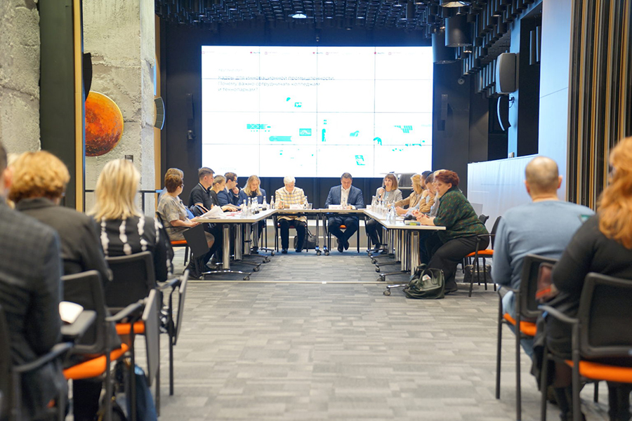 Компания «ФлоуТехИнжиниринг» приняла участие в круглом столе на тему подготовки кадров для инновационной промышленности
