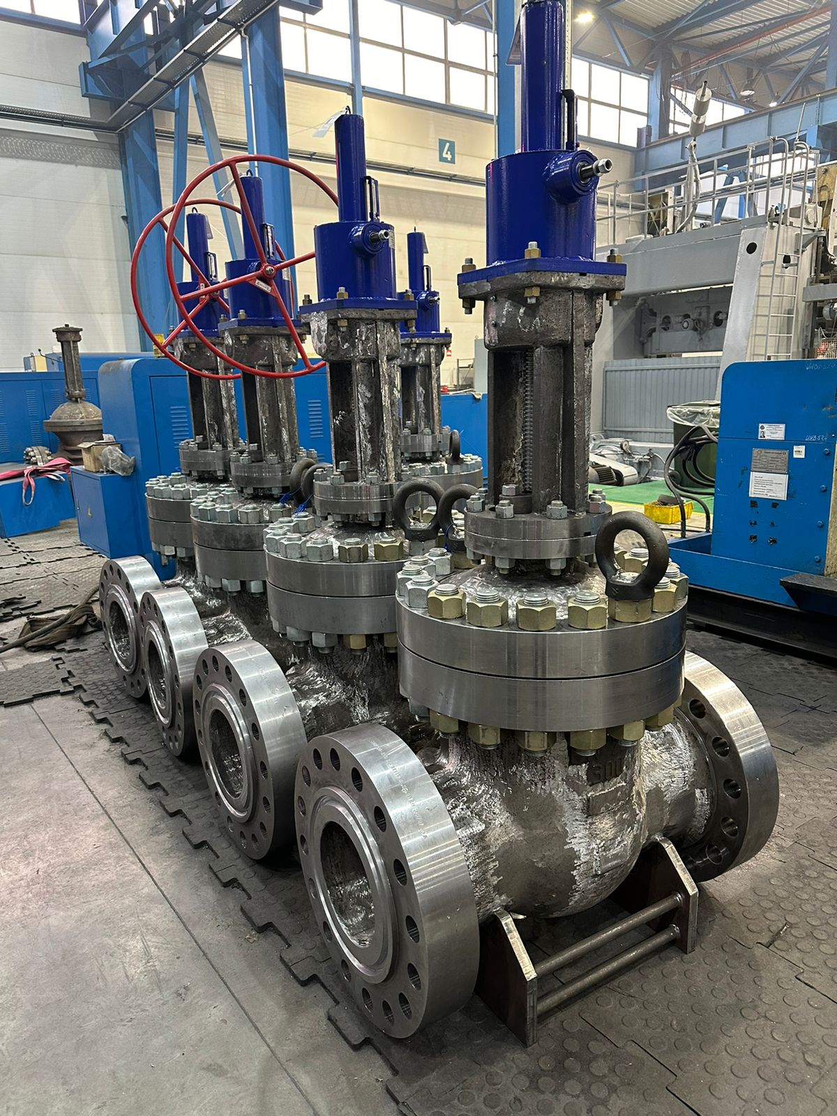 ООО «Арматурный Завод» изготовило партию задвижек DN 200-250 для компании «Газпром нефть»