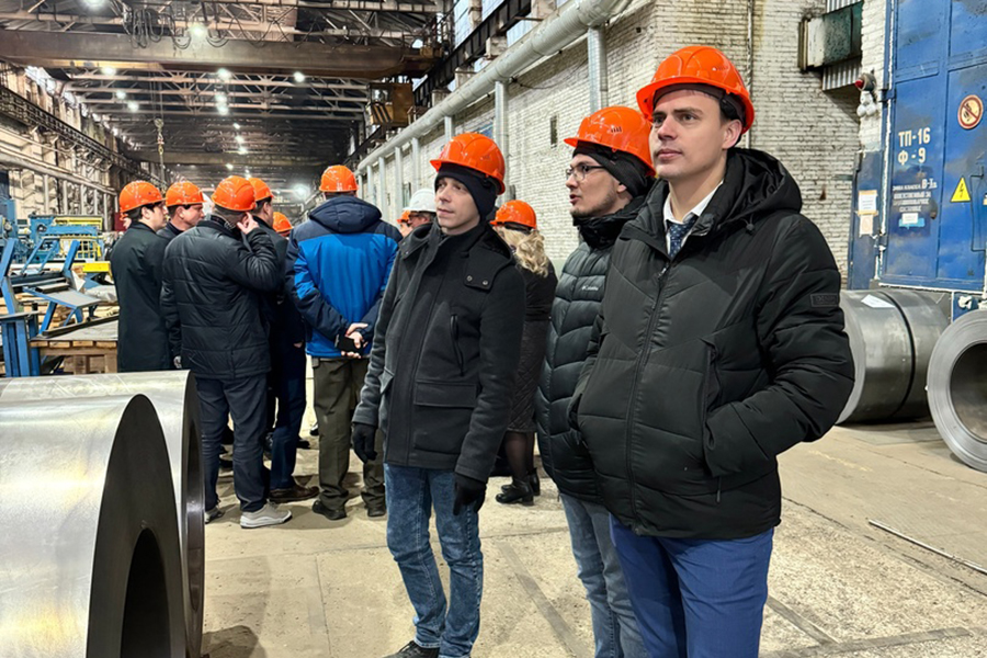 Главный конструктор завода «ЧСГС» принял участие в экскурсии на производство ГК «М-Стил»