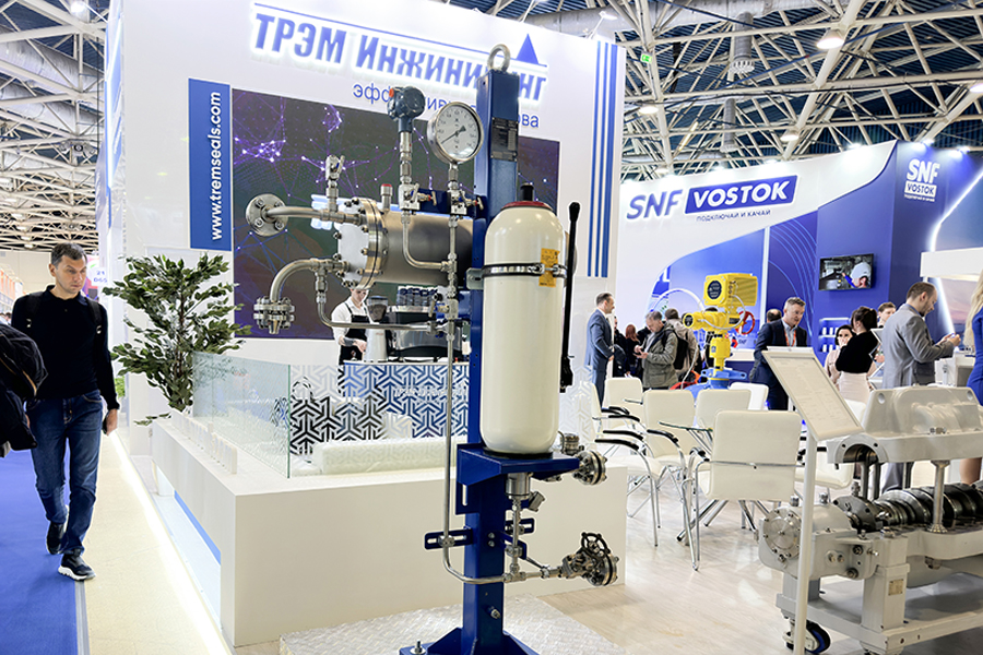 Фоторепортаж медиагруппы ARMTORG с международной выставки НЕФТЕГАЗ 2024