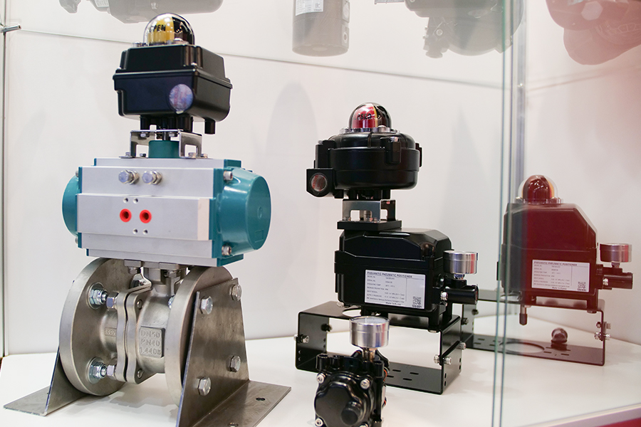 Фоторепортаж медиагруппы ARMTORG с 32-й Международной выставки «Газ. Нефть. Технологии»