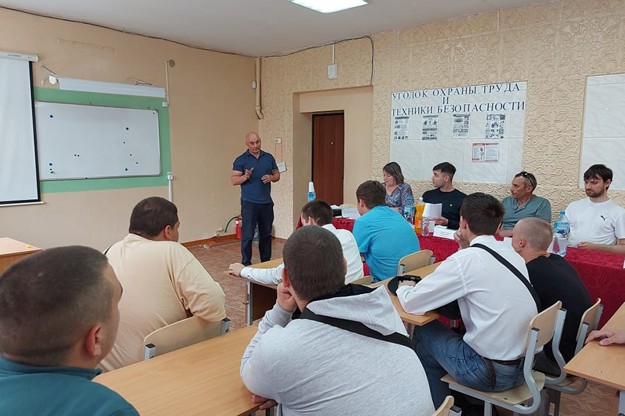 Студентам Курганского техникума рассказали о возможностях и перспективах работы на заводе «ТЕМПЕР»