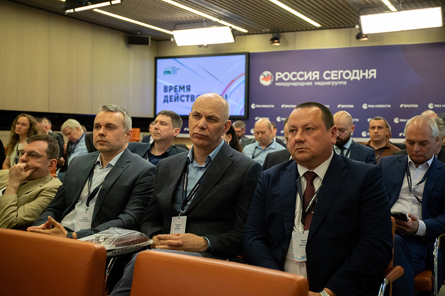 Завод «Сателлит» принял участие в форуме «Открытый диалог: ключевые потребности нефтегазового комплекса. Оборудование и новые технологии»