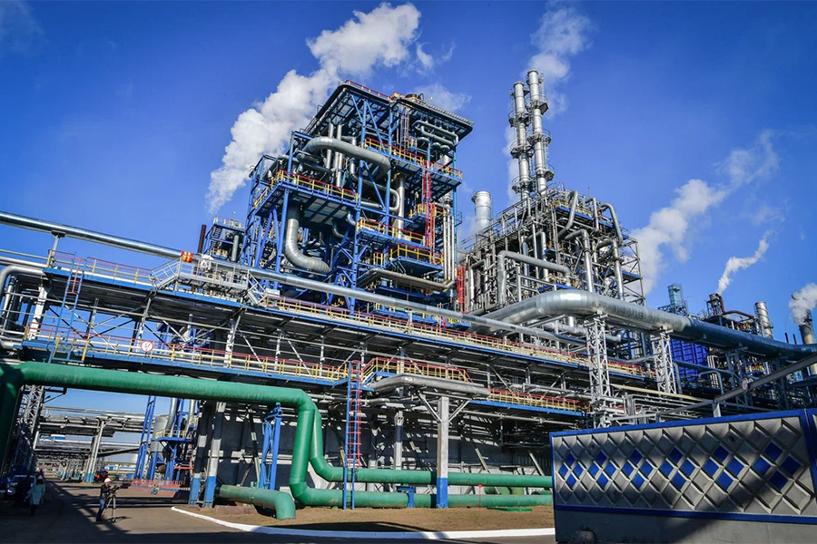 На строящемся олефиновом комплексе ЭП-600 «Нижнекамскнефтехима» проводят испытательные запуски компрессора пирогаза