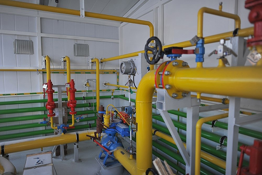 АО «Сахатранснефтегаз» проводит ревизию запорной арматуры на объектах газовой инфраструктуры