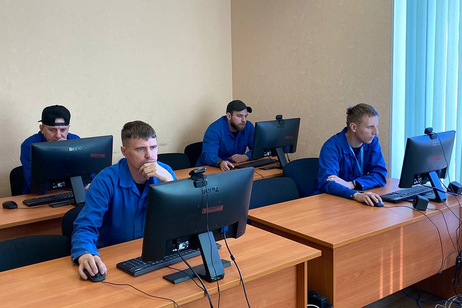 Завод «Армалит» проводит конкурс профессионального мастерства среди слесарей механосборочных работ