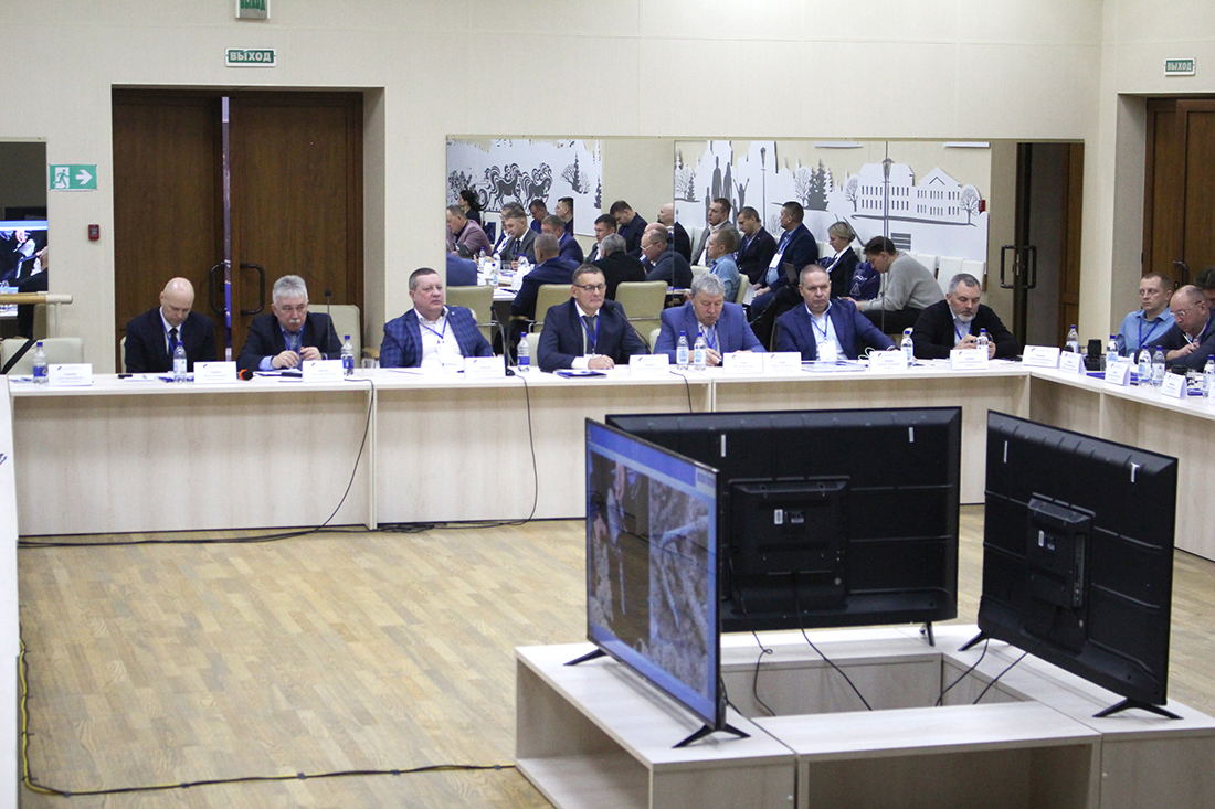 Заседание НТС Ассоциации «Сибдальвостокгаз» (Великий Устюг). Фоторепортаж медиагруппы ARMTORG