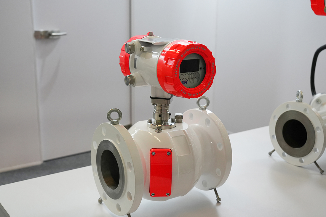 Фоторепортаж медиагруппы ARMTORG с международной выставки «Газ. Нефть. Технологии — 2025»