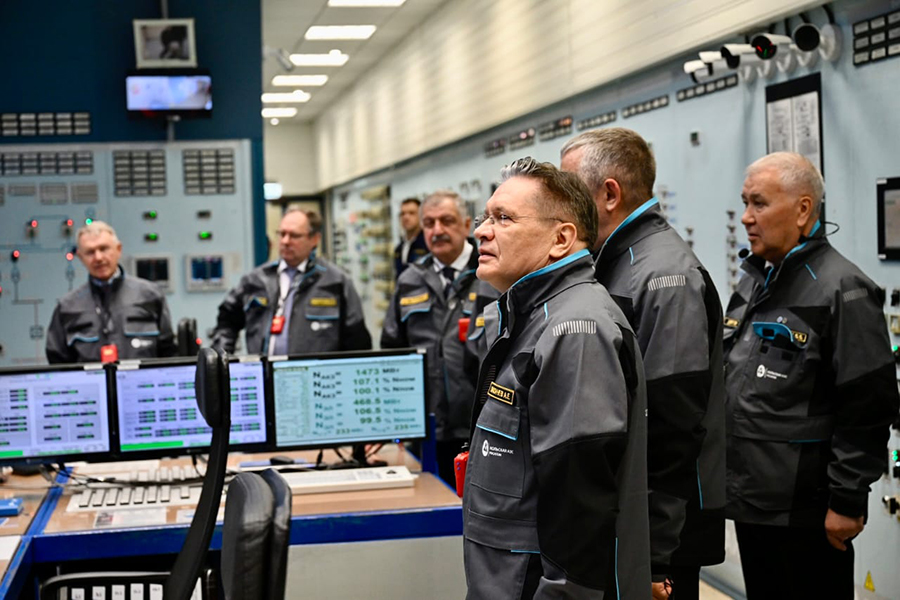 Генеральный директор Госкорпорации «Росатом» Алексей Лихачёв посетил Кольскую АЭС с рабочим визитом