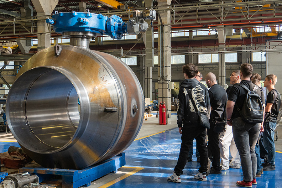 На производственной площадке УЗТПА побывали студенты ГБПОУ МО &laquo;Люберецкий техникум имени Ю.А. Гагарина&raquo;