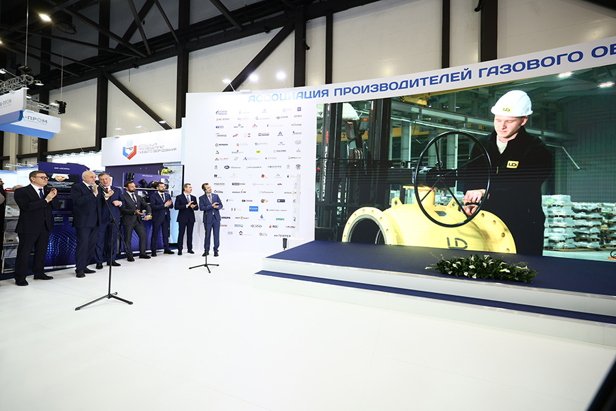 Фото недели: Ззавод «ЧелябинскСпецГражданСтрой» выпустил юбилейный 90-тысячный редуктор