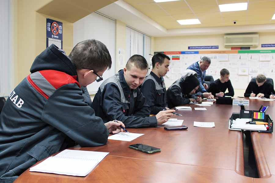 В МК &laquo;Сплав&raquo; стартовал образовательный интенсив для операторов станков с ЧПУ