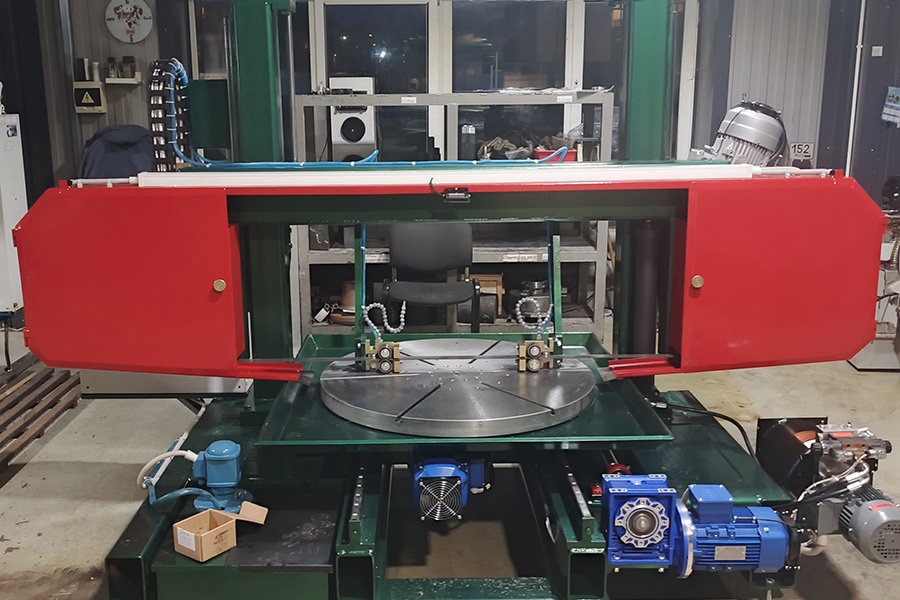 АО &laquo;ЗЭО Энергопоток&raquo; приобрело станок отрезной ленточнопильный специальный модели СРЗ-200-041-700С