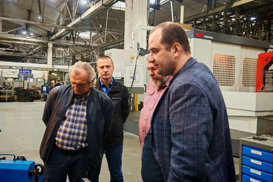Руководители Новгородской аккумуляторной компании изучили опыт внедрения производственной системы в МК «Сплав»