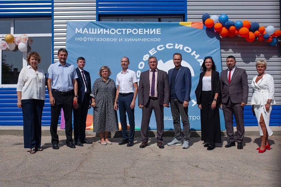 ОАО «Волгограднефтемаш» приняло участие в открытии кластера «Профессионалитет» на базе ГБПОУ «ВКМиС им. Н. Сердюкова» 