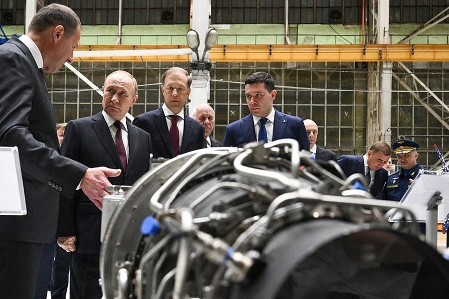 Президент России Владимир Путин посетил предприятие «ОДК-Кузнецов» в рамках рабочего визита в Поволжье