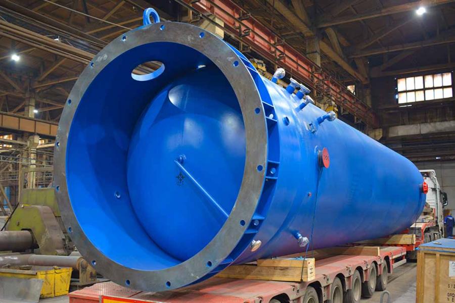 Завод «Курганхиммаш» изготовил партию азотосборников объёмом 90 м³