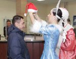 В последнюю рабочую неделю 2013 года на «АБС Электро» прошли мероприятия, посвященные празднованию Нового года