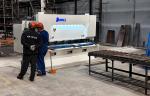 В кузнечно-прессовом цехе МК «Сплав» введен новый станок-гильотина