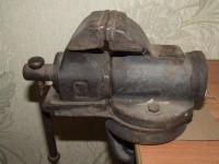 Re: Кто узнает производителей? / Тиски.10.jpg
98.37 КБ, Просмотров: 33995