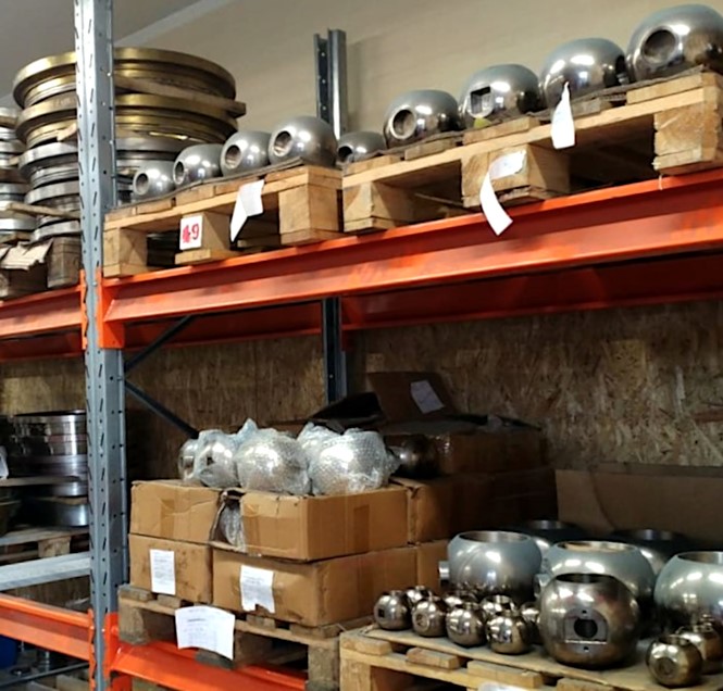Фото недели: на заводе «ПромИнТех» расширили складские возможности для хранения комплектующих трубопроводной арматуры