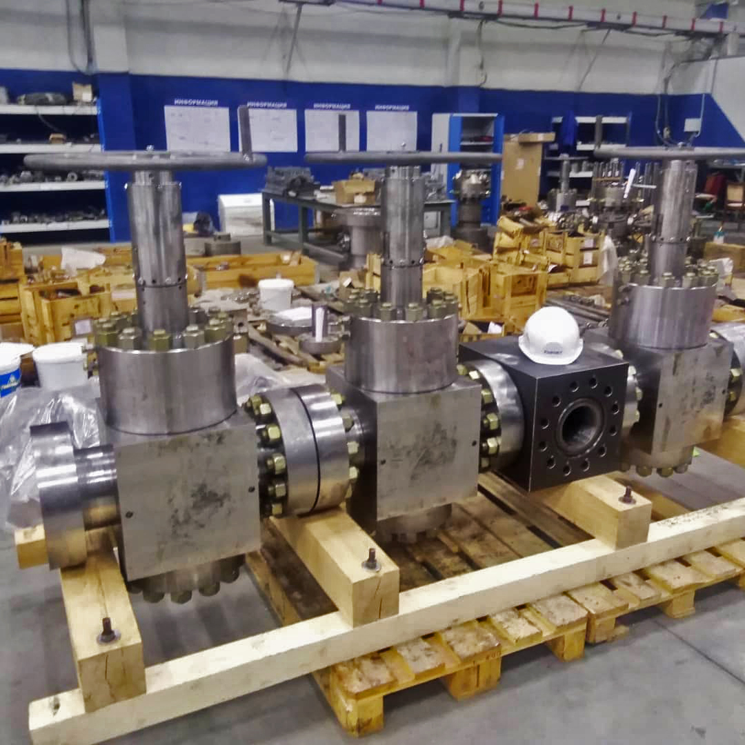Фото недели: завод «Корнет» освоил весь типоразмер устьевой трубопроводной арматуры
