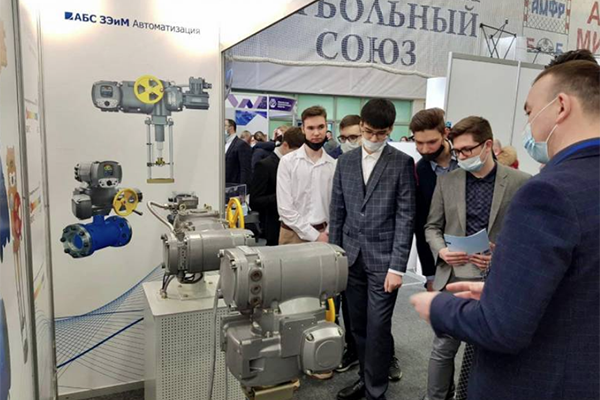 Компания «АБС ЗЭиМ Автоматизация» представила электроприводы для нефтегазовой отрасли на выставке в Новом Уренгое