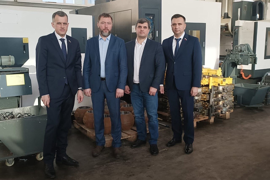 Представители ПАО «Транснефть» посетили производственную площадку завода «Мехмаш»