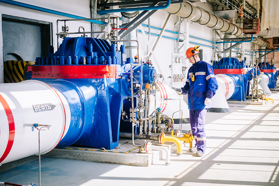 На БКНС «Ерзовка» установили магистральный насосный агрегат производительностью 10 тыс. куб. метров нефти в час