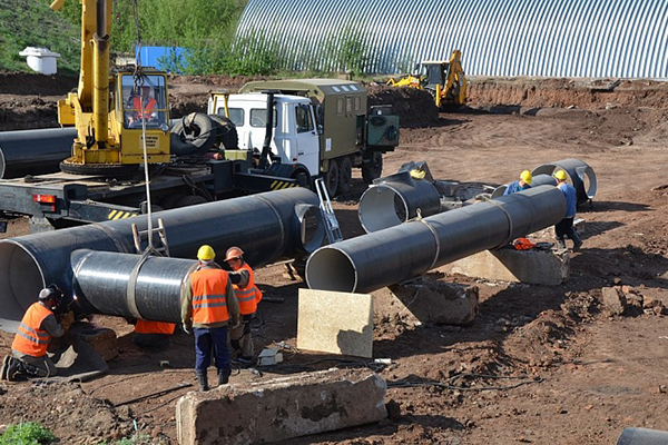 Компания «Росводоканал Оренбург» возводит новые водопроводные сети в рамках инвестиционной программы