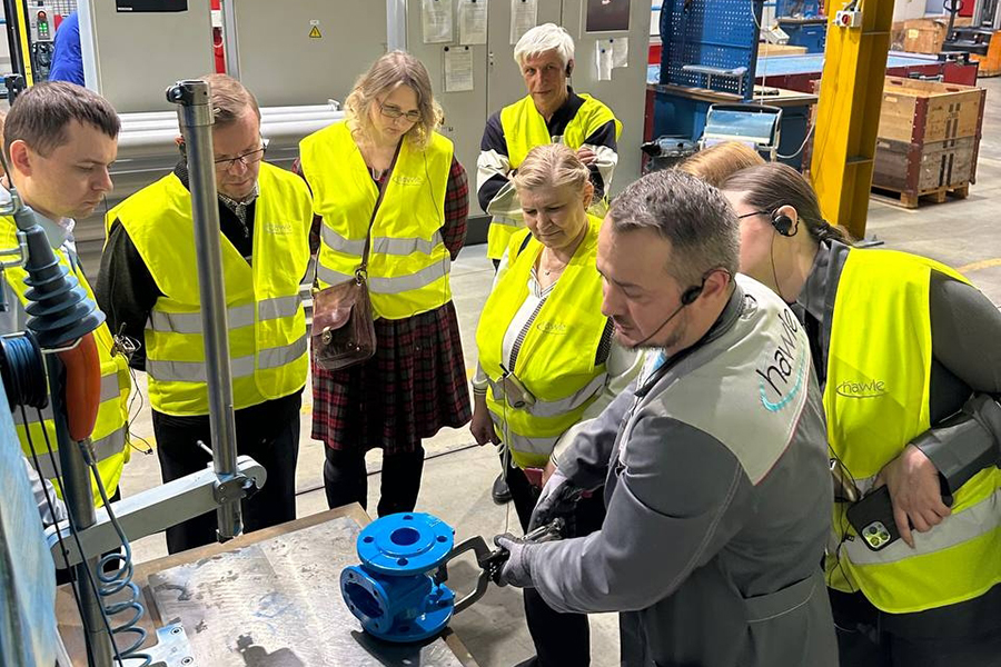 На заводе HIW в Чаплыгине побывали специалисты ООО &laquo;РВК-Воронеж&raquo;, ООО &laquo;СЗ ДСК&raquo;, ООО &laquo;Стройтранс&raquo;, ООО &laquo;Жилпроект&raquo; и ООО &laquo;Инженерные сети&raquo;.