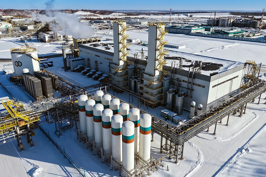 На Амурском ГХК завершено комплексное опробование установки по производству сжатого воздуха и азота