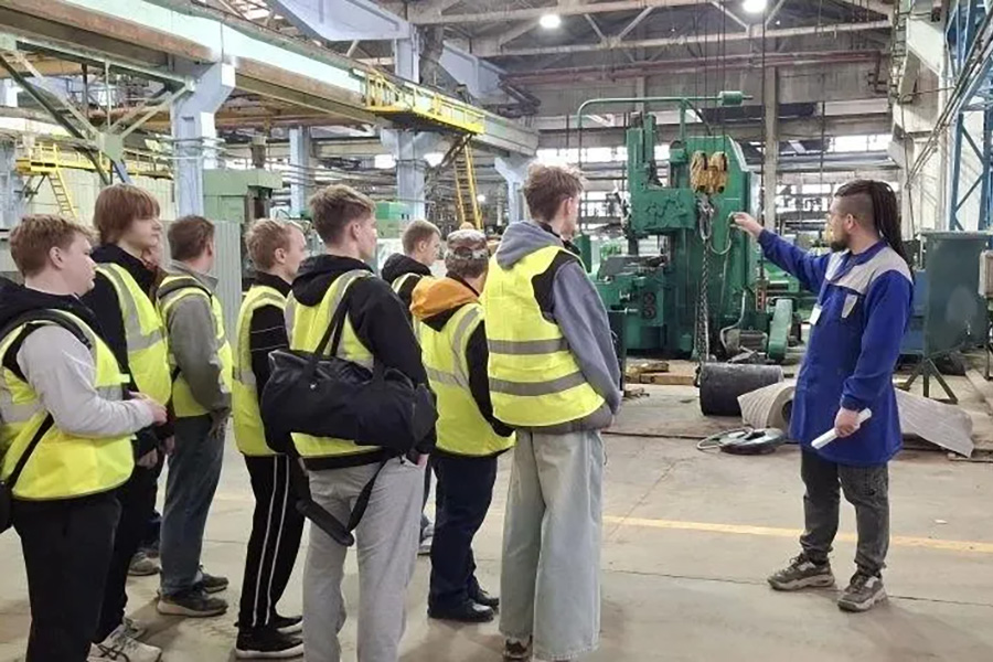 Студенты Чеховского техникума ознакомились с производством АО &laquo;Энергомаш (Чехов) &ndash; ЧЗЭМ&raquo;