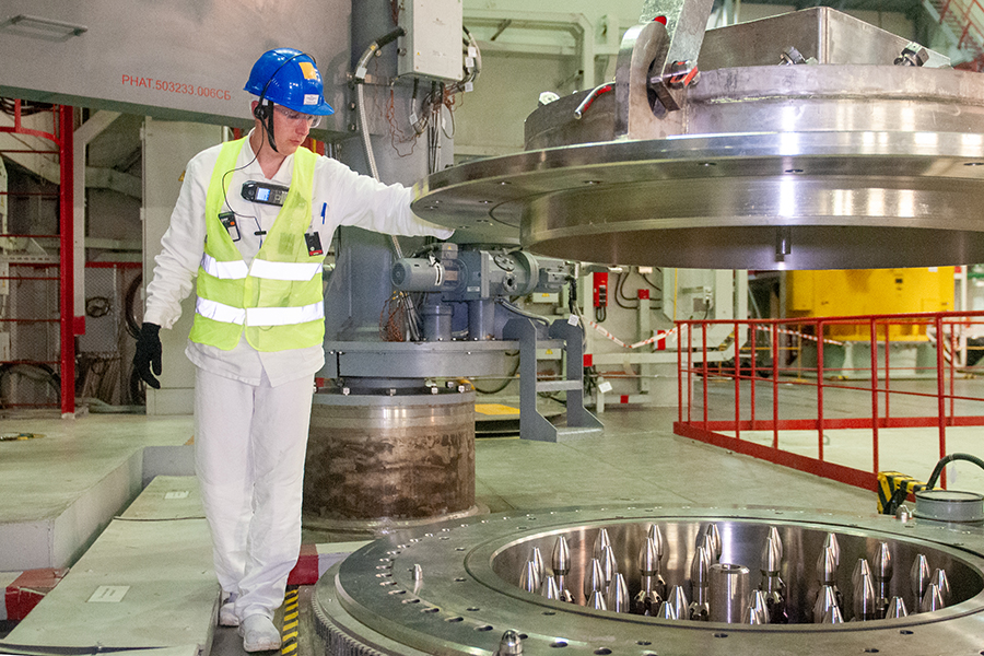 На энергоблоке №4 Белоярской АЭС завершена первая в мире программа опытно-промышленной эксплуатации МОКС-топлива