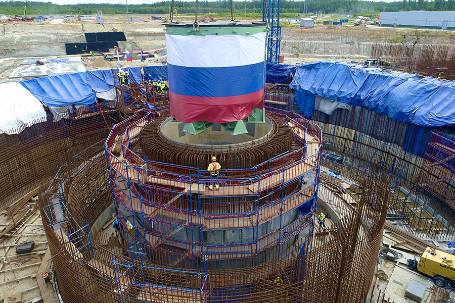 Корпус ловушки расплава массой 157 тонн успешно установлен в проектное положение на энергоблоке № 4 Ленинградской АЭС-2