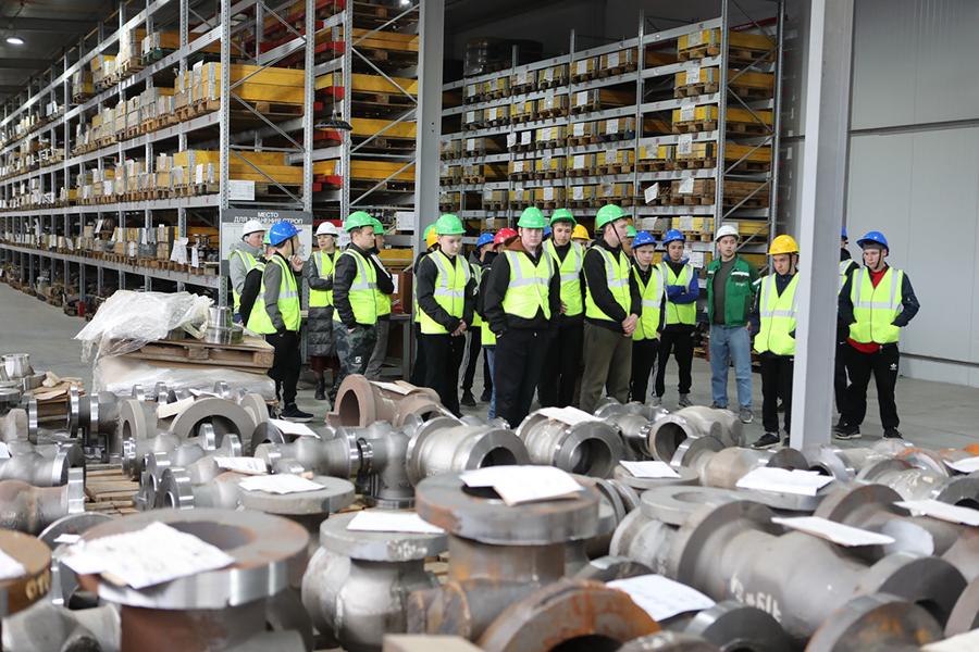 ООО «РТМТ» знакомит учащихся с производством трубопроводной арматуры в рамках всероссийской акции «Неделя без турникетов»