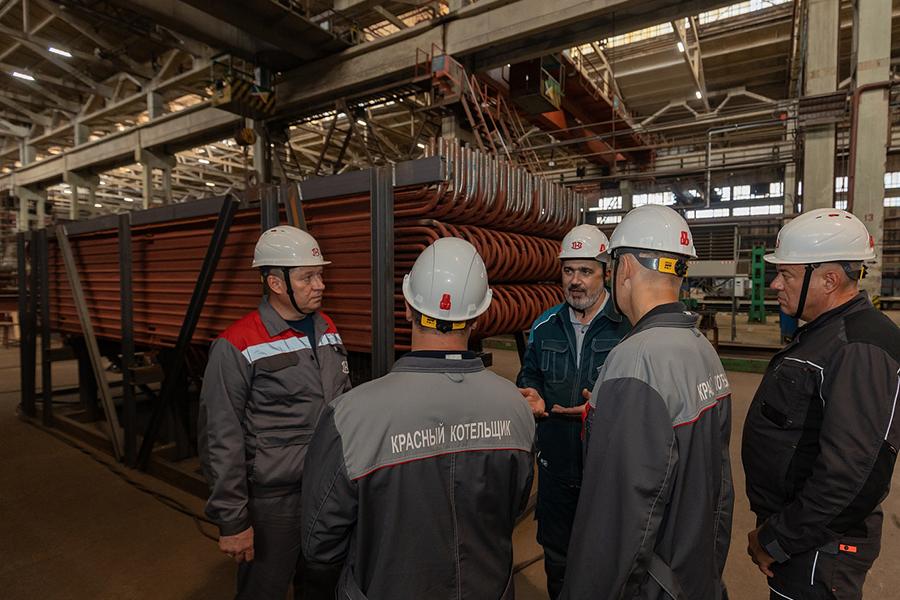 Делегация ПАО «ОГК-2» изучила систему контроля качества на всех этапах производства ТКЗ «Красный котельщик»